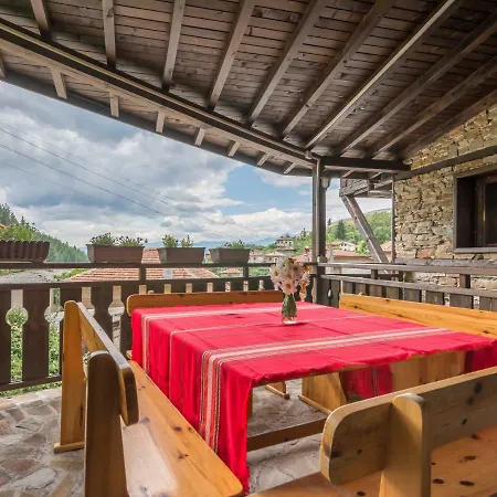 къща стара македония 게스트하우스 Gostun