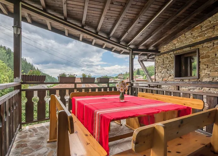 къща стара македония Pensiune Gostun